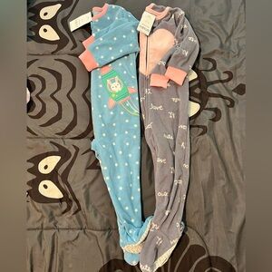 NWT Carter’s Fleece Footed Pajamas, Set of 2. 18 months